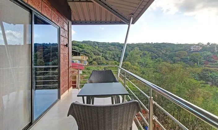 Premium Tek Büyük Yataklı Oda