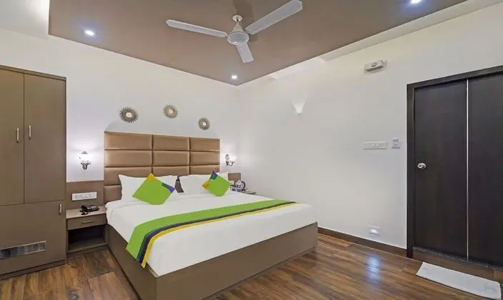 Deluxe Tek Büyük Yataklı Oda