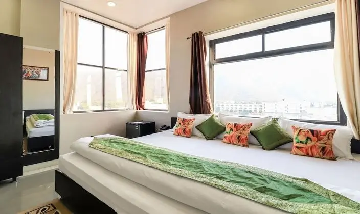 Premium Oda, 1 En Büyük (King) Boy Yatak, Sigara İçilmez, Şehir Manzaralı