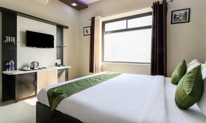 Standard Oda, 1 En Büyük (King) Boy Yatak, Sigara İçilmez, Şehir Manzaralı