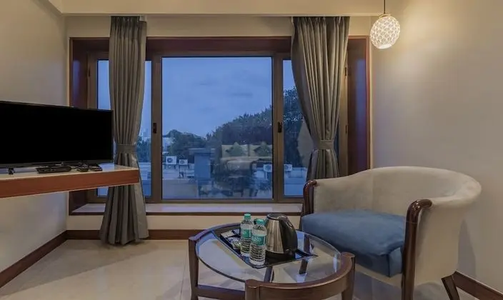 Deluxe Tek Büyük Yataklı Oda