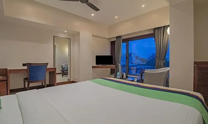 Deluxe Tek Büyük Yataklı Oda