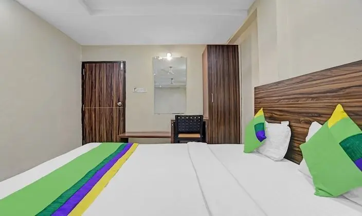 Premium Tek Büyük Yataklı Oda