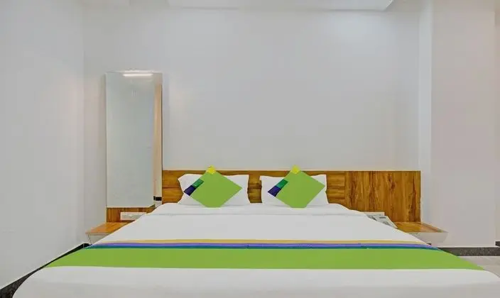 Premium Tek Büyük Yataklı Oda