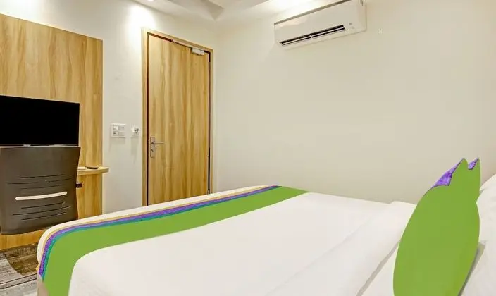 Standard Tek Büyük Yataklı Oda