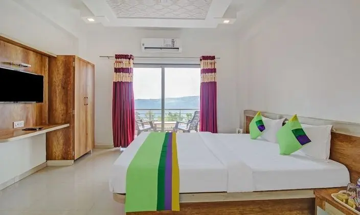 Deluxe Tek Büyük Yataklı Oda