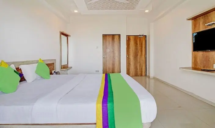 Deluxe Tek Büyük Yataklı Oda
