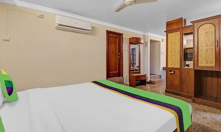 Premium Tek Büyük Yataklı Oda