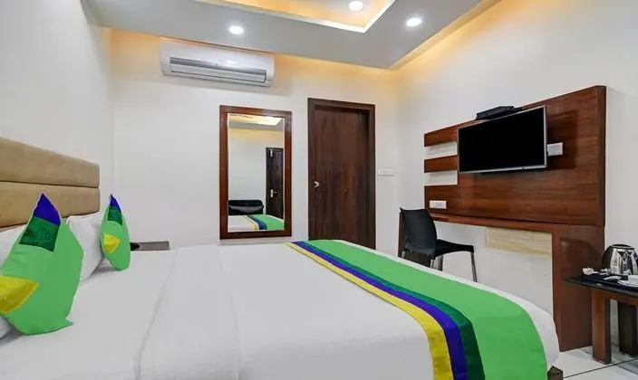 Deluxe Tek Büyük Yataklı Oda