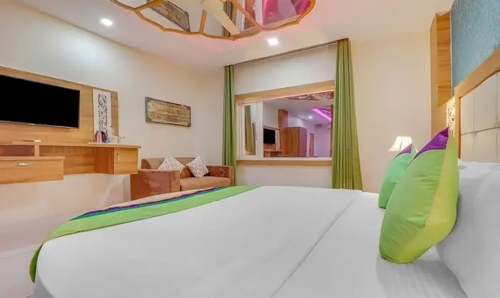 Deluxe Tek Büyük Yataklı Oda