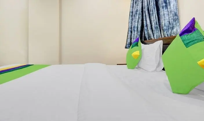 Premium Tek Büyük Yataklı Oda