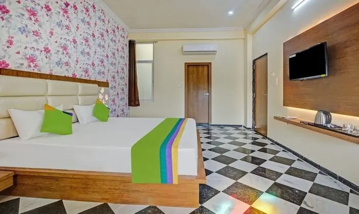 Premium Tek Büyük Yataklı Oda