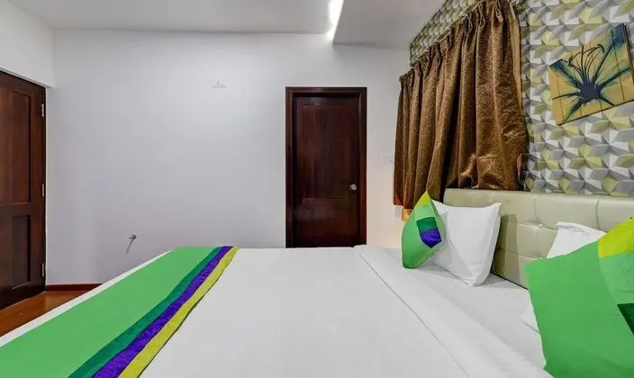 Premium Tek Büyük Yataklı Oda