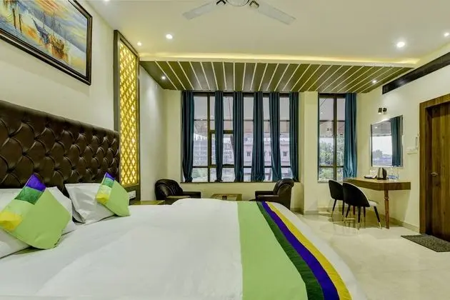 Deluxe Tek Büyük Yataklı Oda