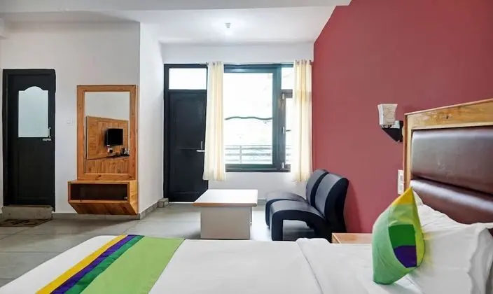 Deluxe Tek Büyük Yataklı Oda