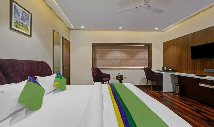 Deluxe Tek Büyük Yataklı Oda