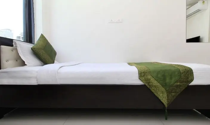 Basic Oda, 1 Tek Kişilik Yatak