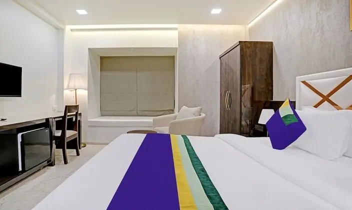 Premium Tek Büyük Yataklı Oda