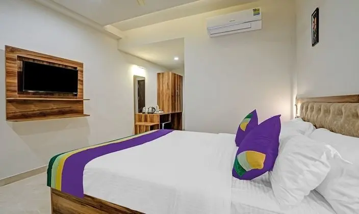 Premium Tek Büyük Yataklı Oda