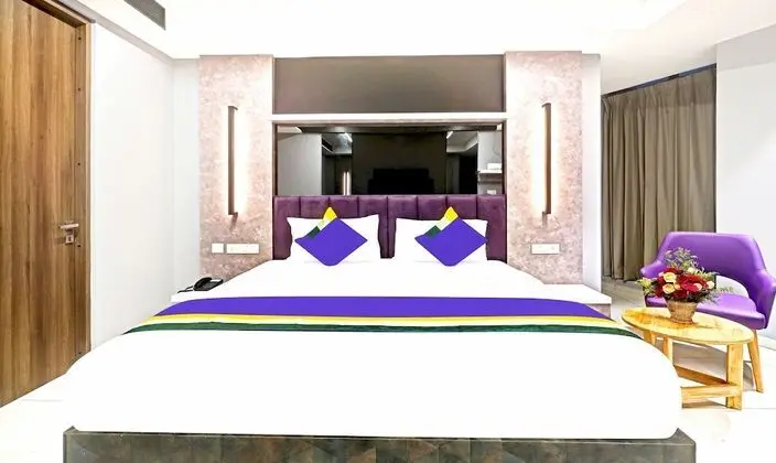 Deluxe Tek Büyük Yataklı Oda