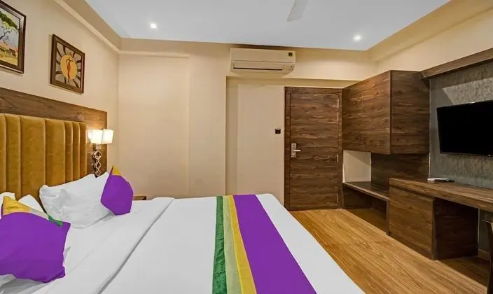 Deluxe Tek Büyük Yataklı Oda