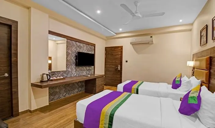 Deluxe Tek Büyük Yataklı Oda