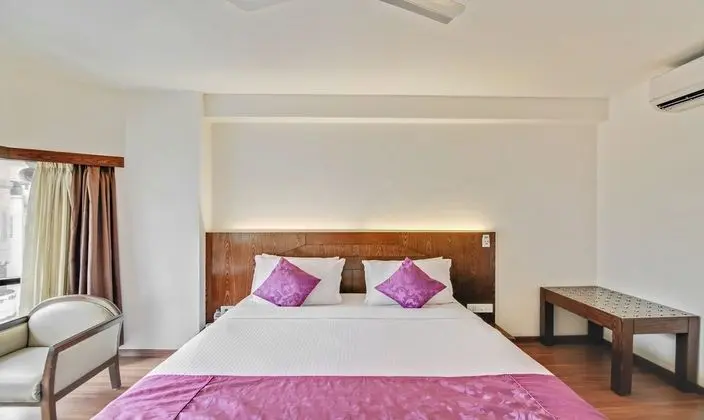 Deluxe Oda, Birden Çok Yatak, Sigara İçilmez