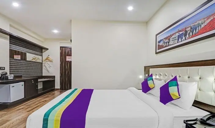 Deluxe Tek Büyük Yataklı Oda