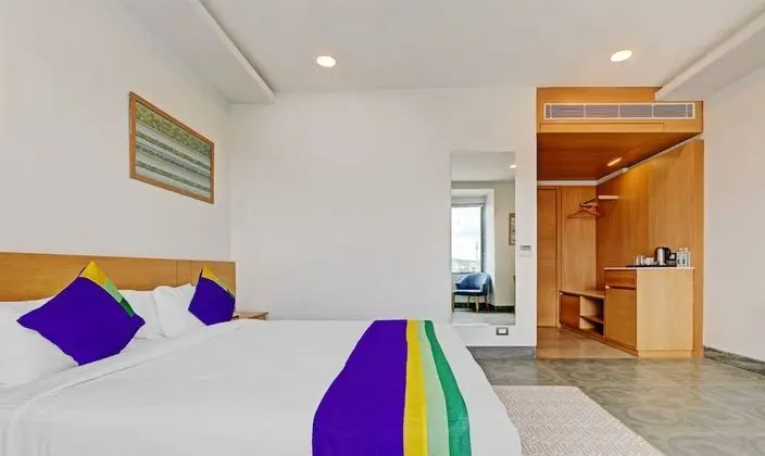 Deluxe Tek Büyük Yataklı Oda