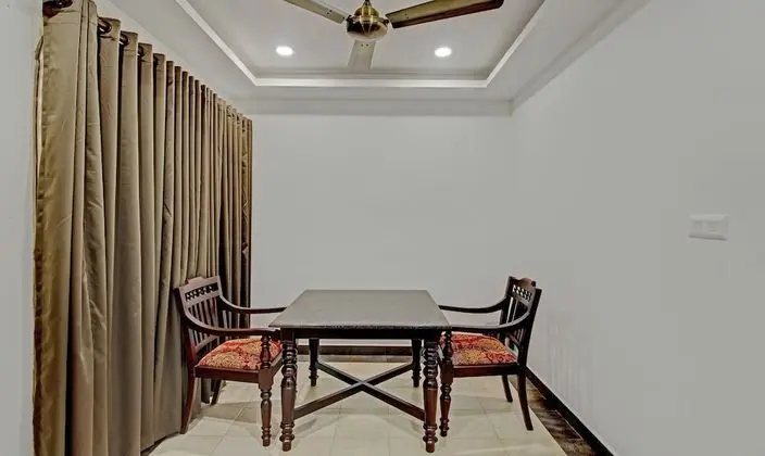 Premium Tek Büyük Yataklı Oda