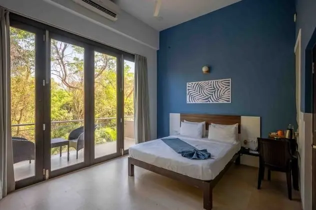 Trendy Suites with Attic