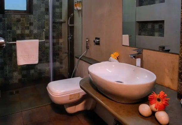 Trendy Suites with Garden