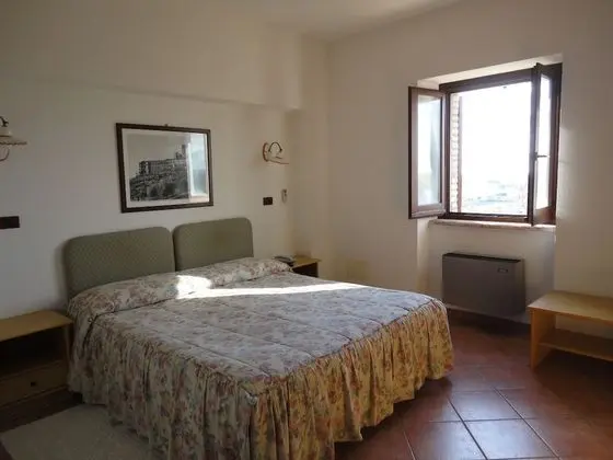 Standard Tek Büyük veya İki Ayrı Yataklı Oda