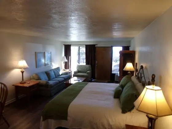 Unit 122 - Studio Condominium