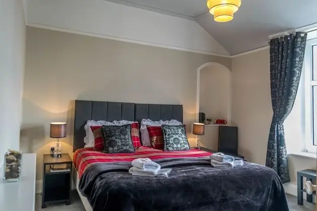 Tek Büyük veya İki Ayrı Yataklı Oda