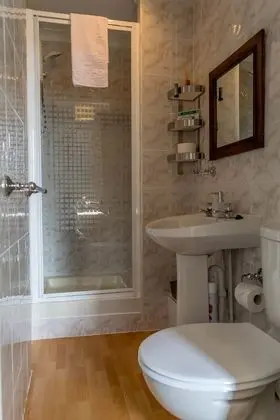 Tek Büyük Yataklı Oda (Room3)