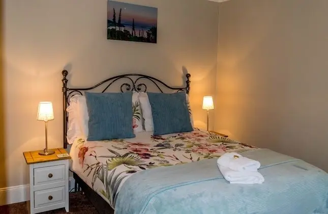 Tek Büyük Yataklı Oda (Room4)