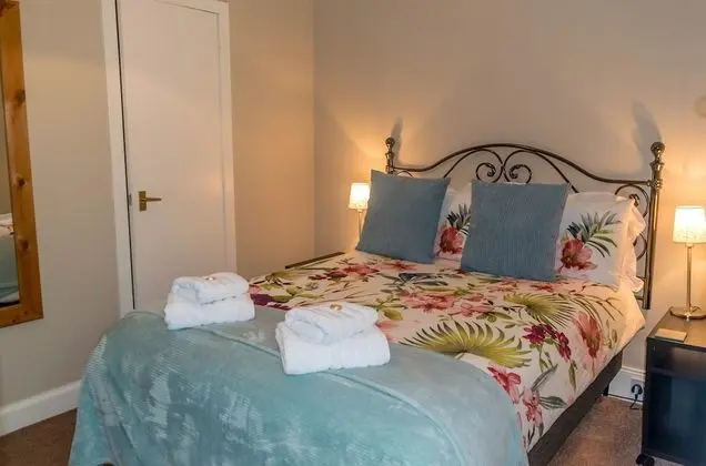 Tek Büyük Yataklı Oda (Room4)