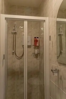 Tek Büyük Yataklı Oda (Room4)