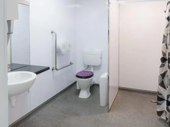 Ortak Ranzalı Oda (6 people)