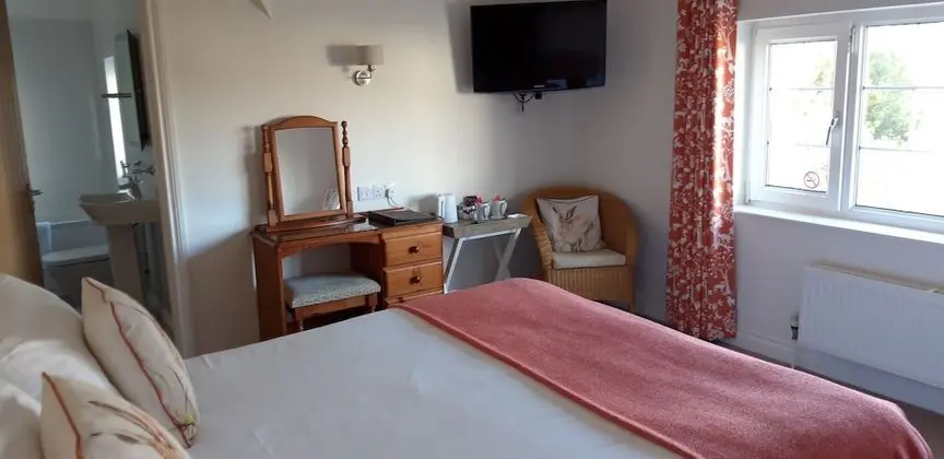Standard Tek Büyük Yataklı Oda, Banyolu/Duşlu, Bahçe Manzaralı (Family-Country View)