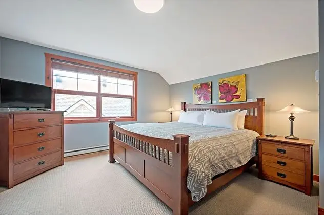 Condo 2 bedroom (235-4)