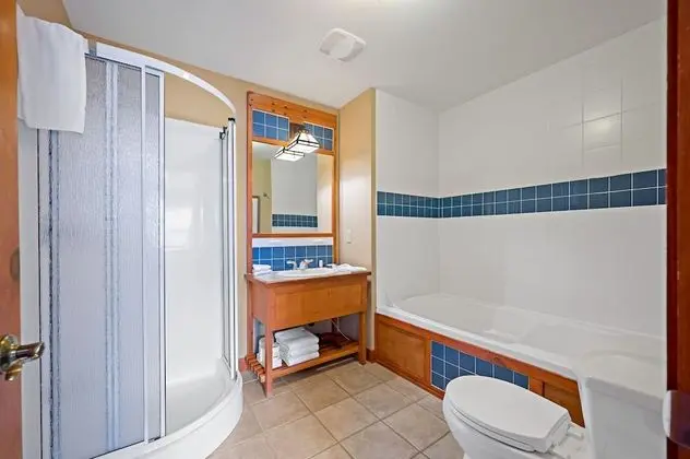 Condo 2 bedroom (235-4)