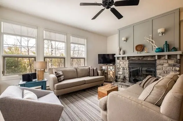 Condo 2 bedroom plus Den (229-4)