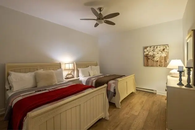 Condo 2 bedroom plus Den (229-4)