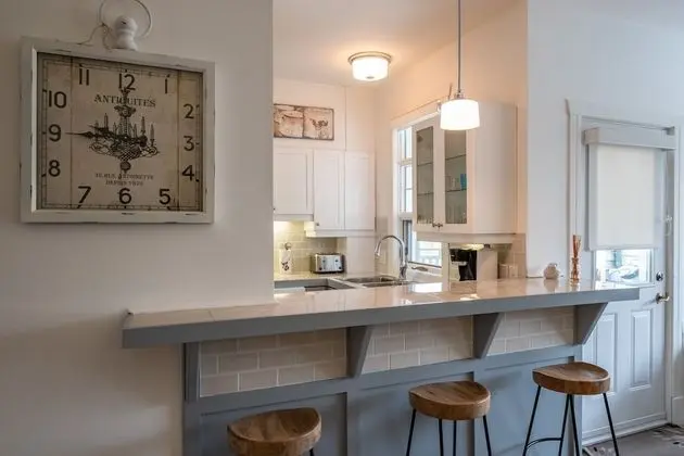Condo 2 bedroom plus Den (229-4)