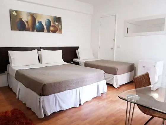 Üç Kişilik Oda