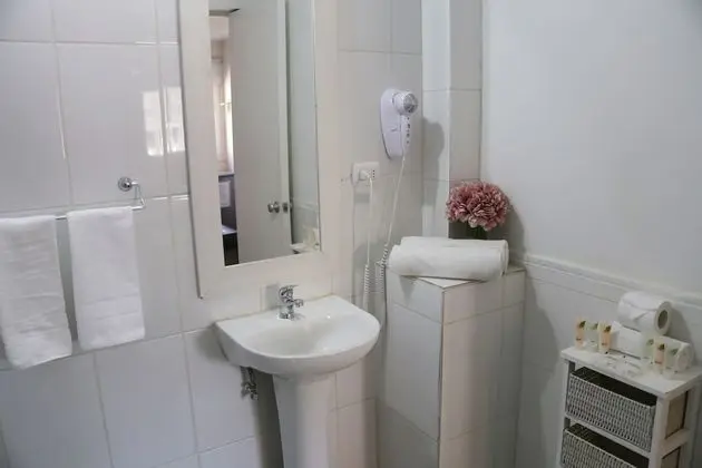 Üç Kişilik Oda