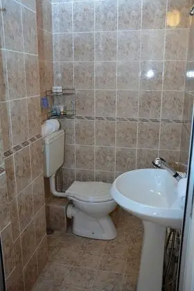 Tek Büyük veya İki Ayrı Yataklı Oda, Dağ Manzaralı