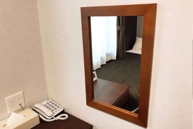 Tek Kişilik Oda, Sigara İçilmez